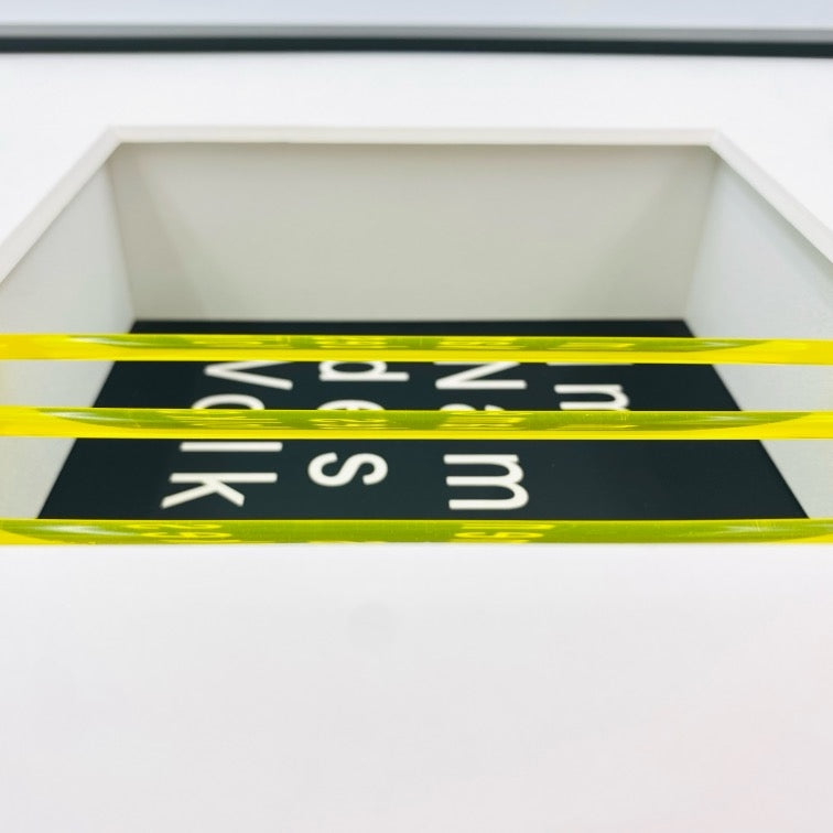 3D-Objektbild 'Im Namen des Volkes', Detailansicht Typografie