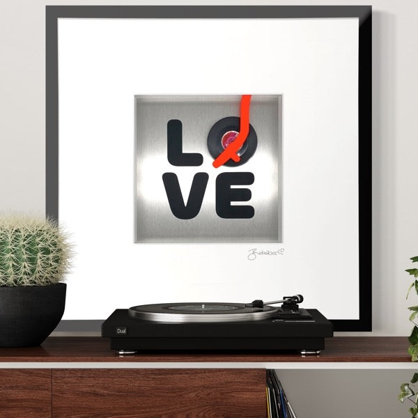 3D-Wandbild 'I Love Vinyl' im Wohnraum, 65x65x9 cm