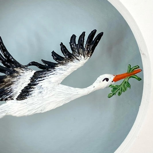 3D-Objektbild 'Willkommen kleiner Mensch', Detailansicht Storch-Figur
