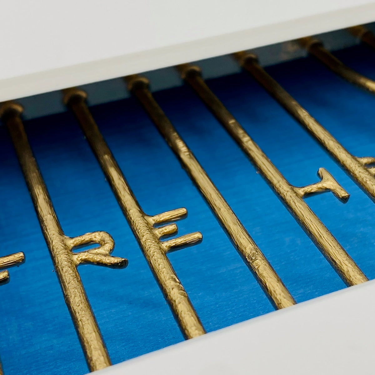 3D-Objektbild 'Raus aus dem Goldenen Käfig', Detailansicht 1