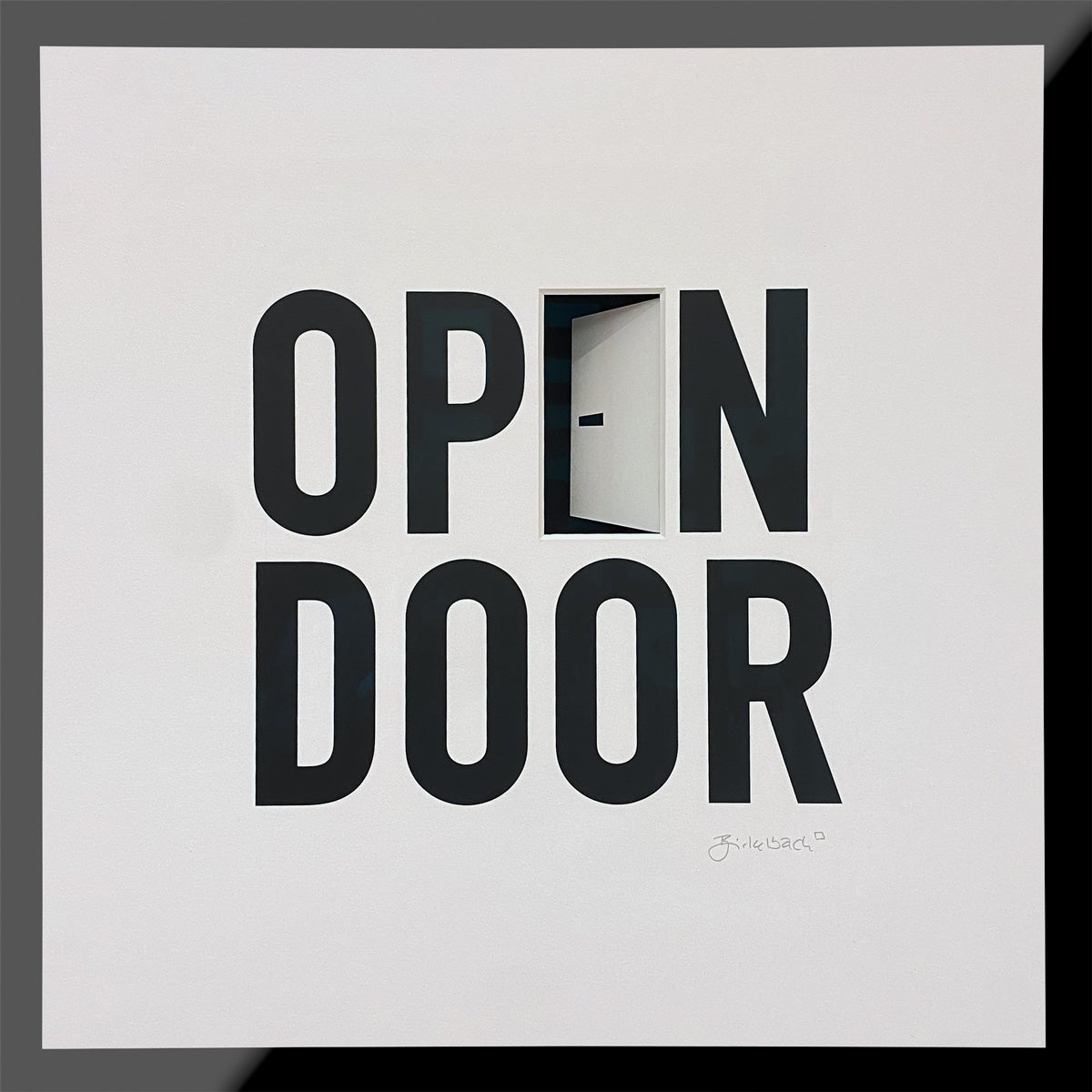 Geschenk 3D-Objektbild 'Open Door' mit geöffneter Tür im Buchstaben E, Rahmen Schwarz
