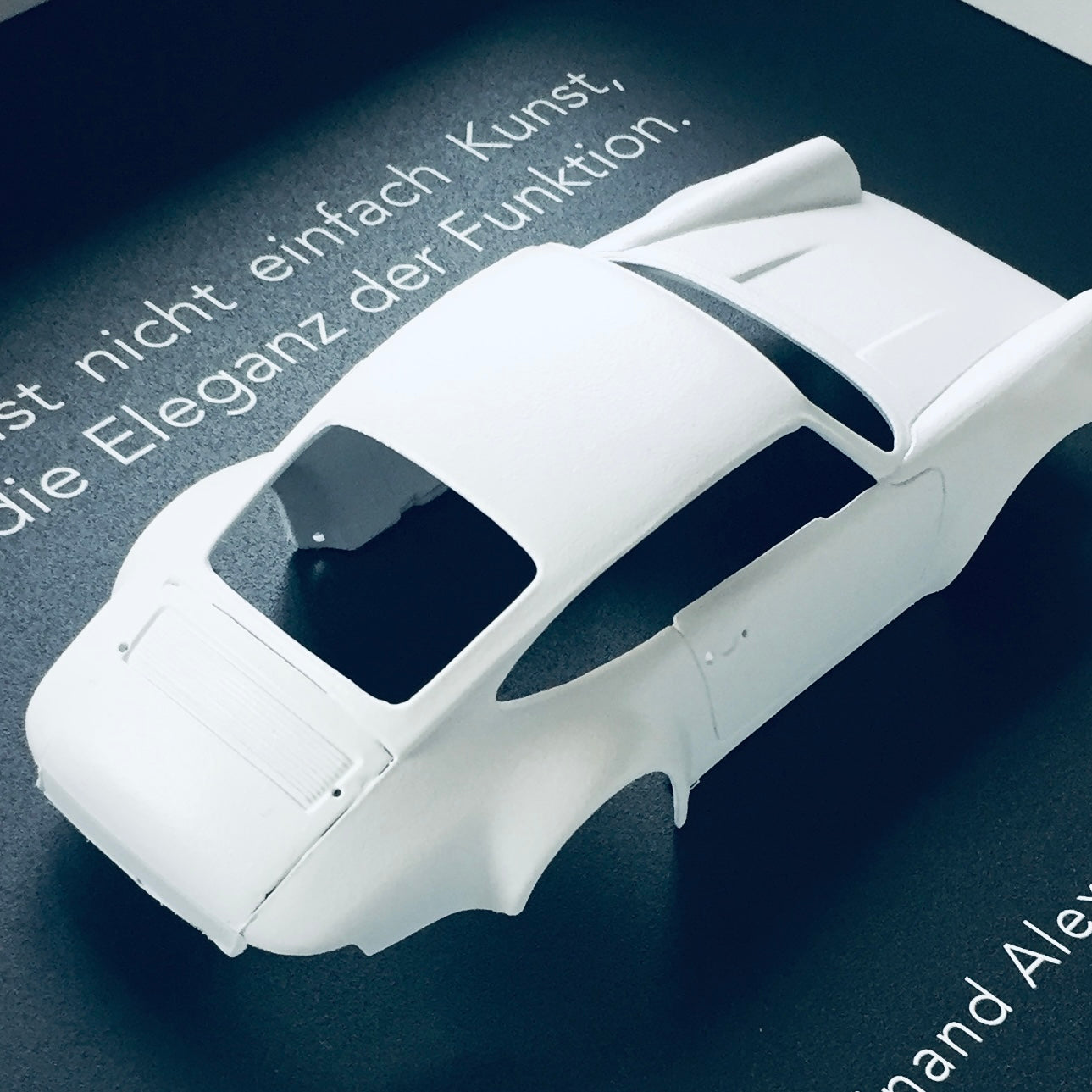 3D-Wandbild 'Porsche Chassis', Seitenansicht mit Tiefenwirkung