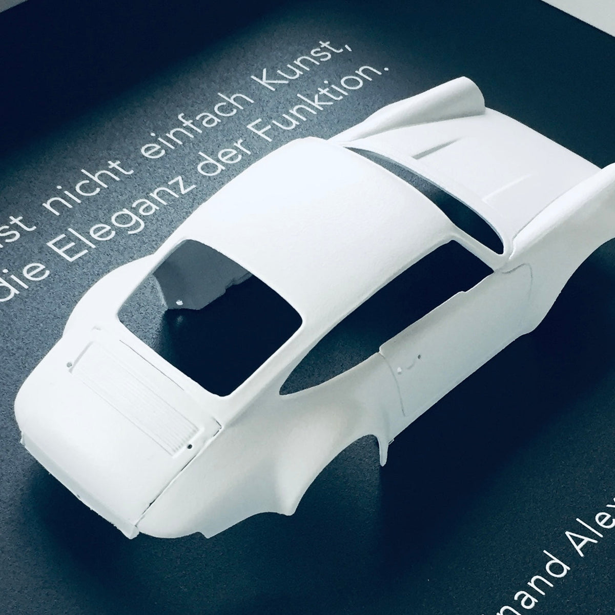 3D-Wandbild 'Porsche Chassis', Seitenansicht mit Tiefenwirkung